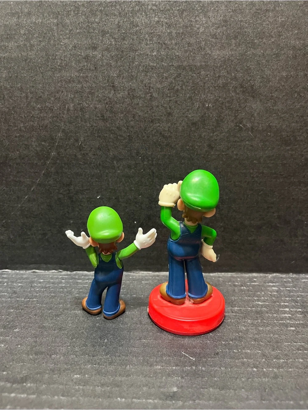 Luigi Super Smash Bros Series Amiibo figure Nintendo with bonus mini figure